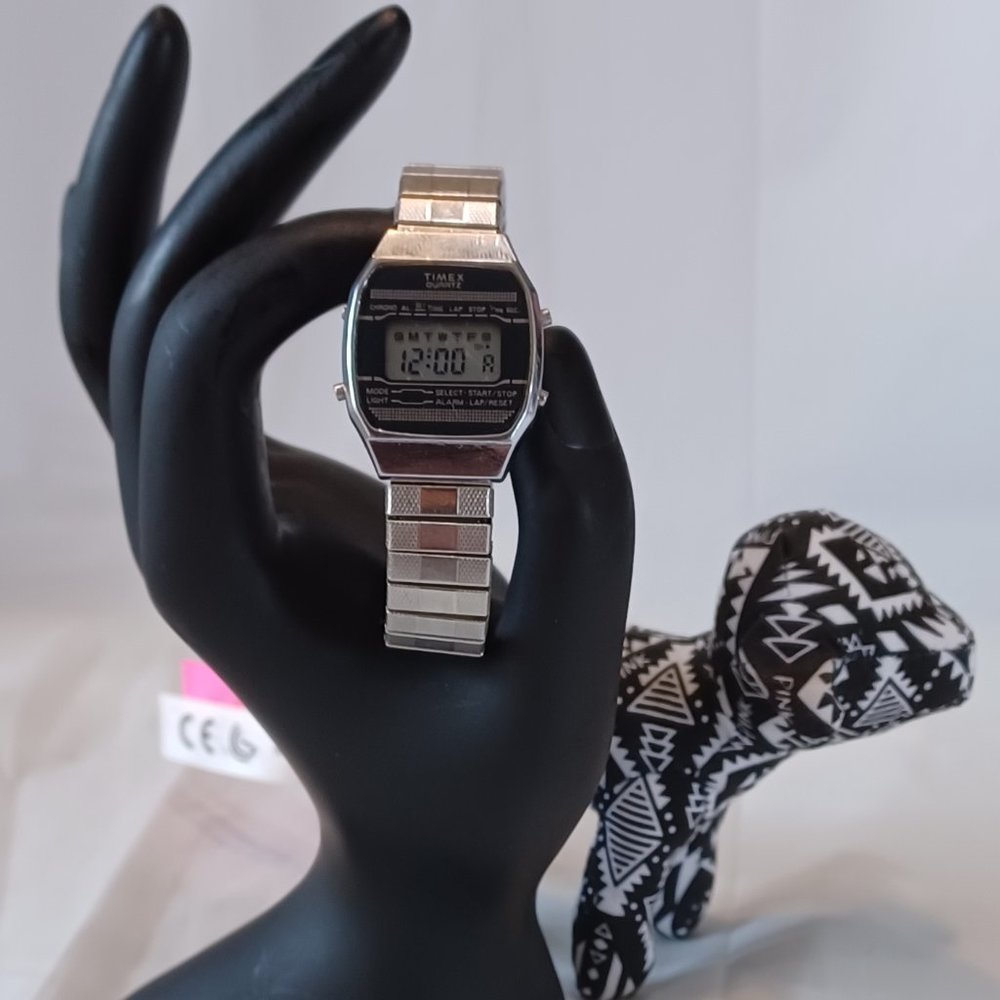 Vintage Timex K-Cell Digital Watch Men Silver Tone Alarm Timer New Battery